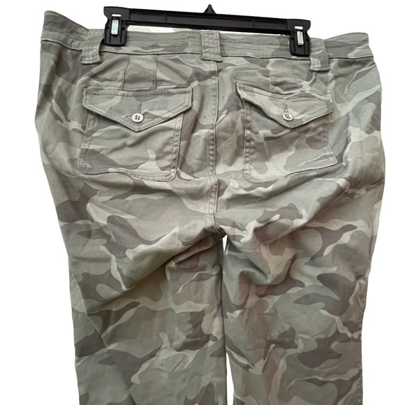 Torrid camouflage pants size 12 - Picture 5 of 15